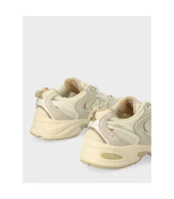 Zapatilla New Balance Mr530 Beige